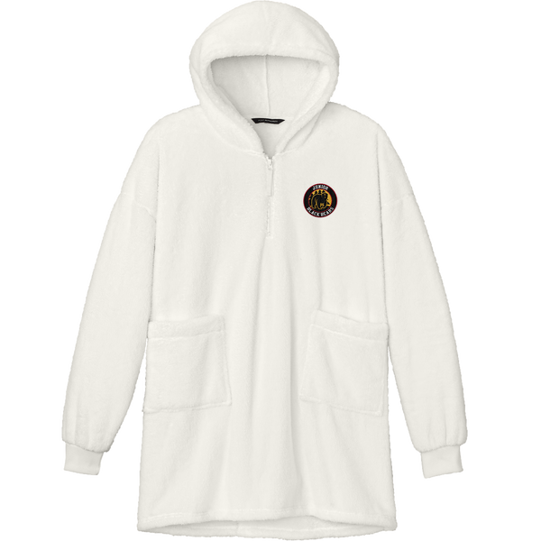 MD Jr. Black Bears Plush Poncho